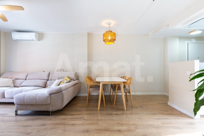 Ático dúplex con terraza y reformado, en el centro -2