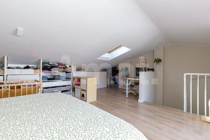 Ático dúplex con terraza y reformado, en el centro -32