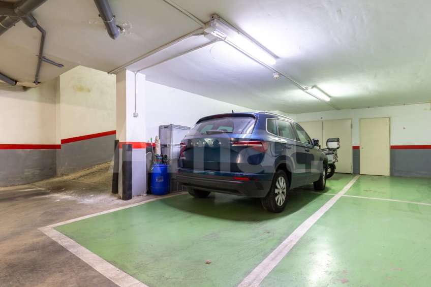 Ático dúplex con terraza y reformado, en el centro -43