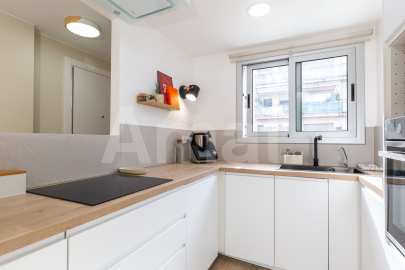 Ático dúplex con terraza y reformado, en el centro -14