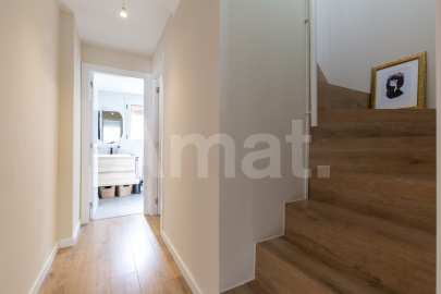 Ático dúplex con terraza y reformado, en el centro -22