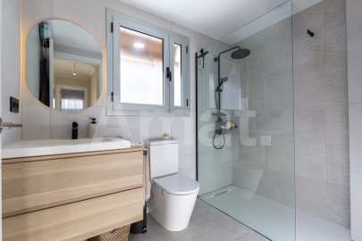 Ático dúplex con terraza y reformado, en el centro -27