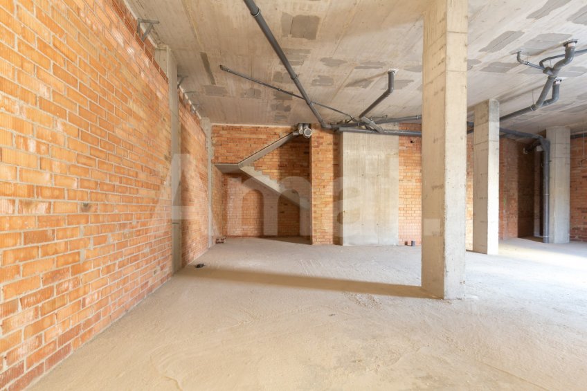 Local comercial diàfan de 129 m² a Montesa – Esplugues
 -3