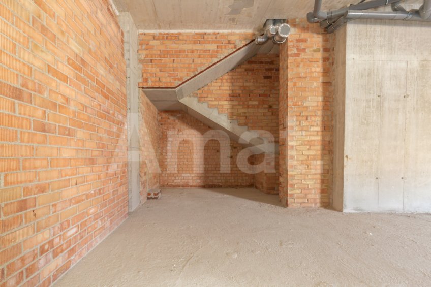 Local comercial diàfan de 129 m² a Montesa – Esplugues
 -4