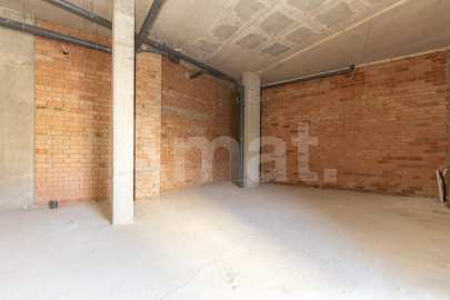 Local comercial diàfan de 129 m² a Montesa – Esplugues
 -12