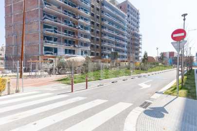 Local comercial diàfan de 129 m² a Montesa – Esplugues
 -18