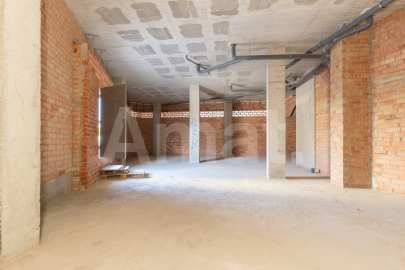 Local comercial diàfan de 129 m² a Montesa – Esplugues
 -6
