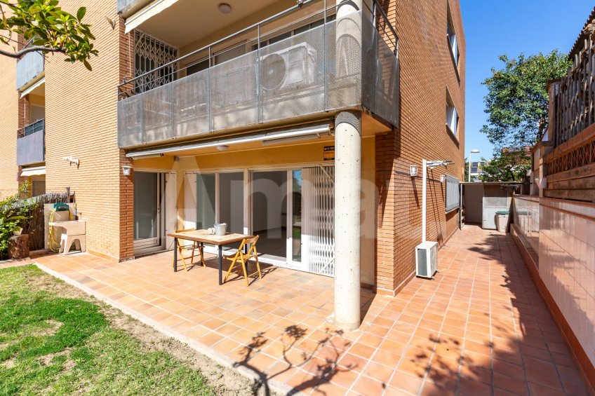 Fantástico piso de 4 dormitorios en planta baja con jardín -12