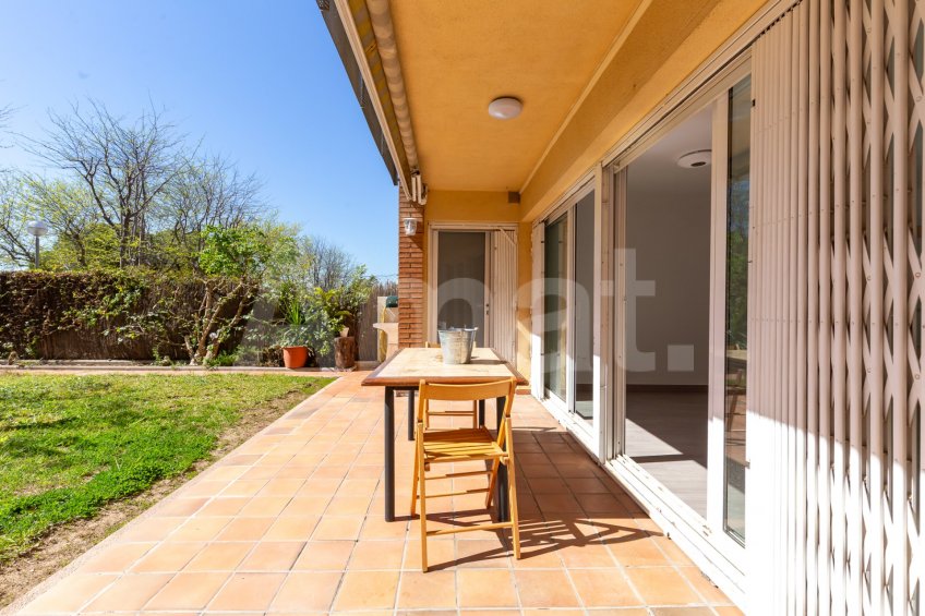 Fantástico piso de 4 dormitorios en planta baja con jardín -14