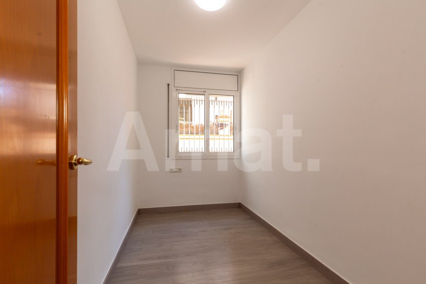 Fantástico piso de 4 dormitorios en planta baja con jardín -23