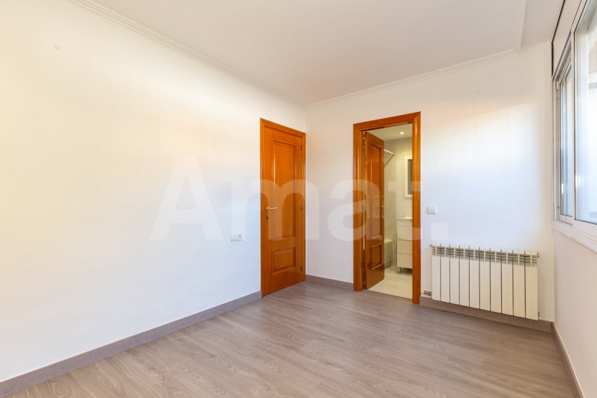 Fantástico piso de 4 dormitorios en planta baja con jardín -27