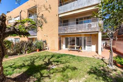 Fantástico piso de 4 dormitorios en planta baja con jardín