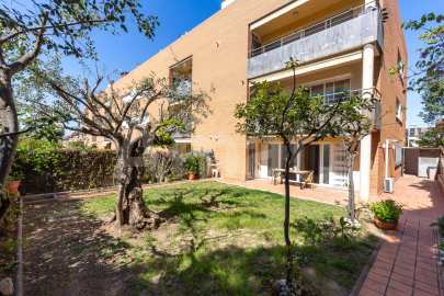 Fantástico piso de 4 dormitorios en planta baja con jardín -11