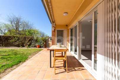 Fantástico piso de 4 dormitorios en planta baja con jardín -14