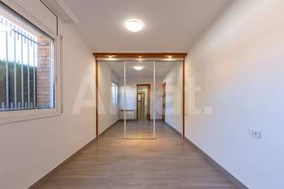 Fantástico piso de 4 dormitorios en planta baja con jardín -26