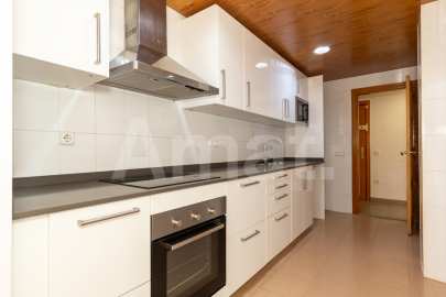 Fantástico piso de 4 dormitorios en planta baja con jardín -7