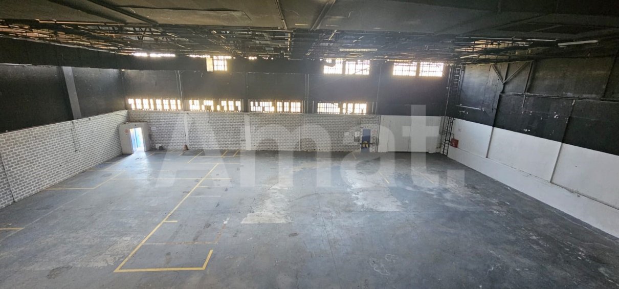 Nave adosada, en polígono Sud-Oest