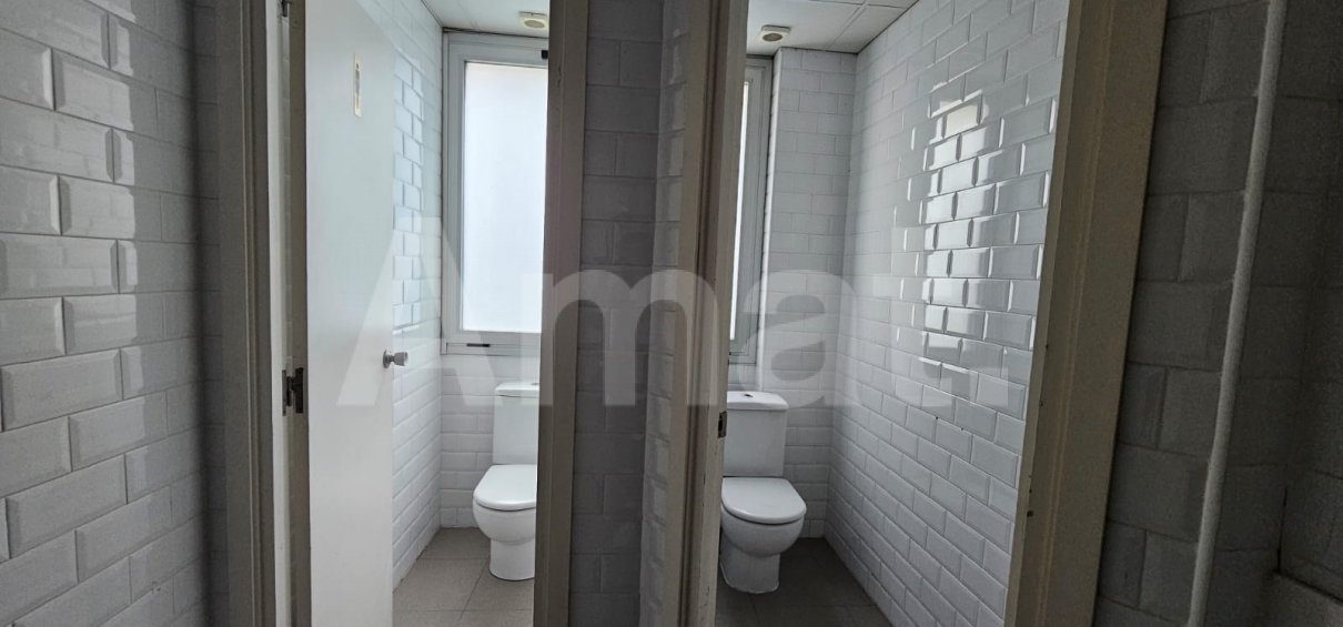 Nave adosada, en polígono Sud-Oest -13