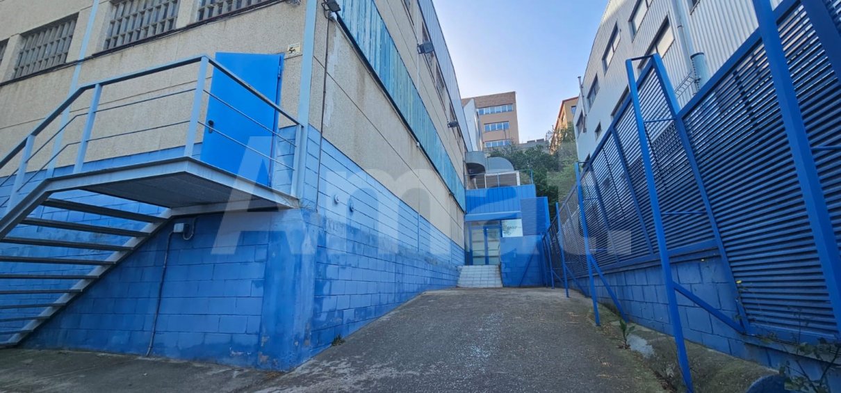 Nave adosada, en polígono Sud-Oest -14