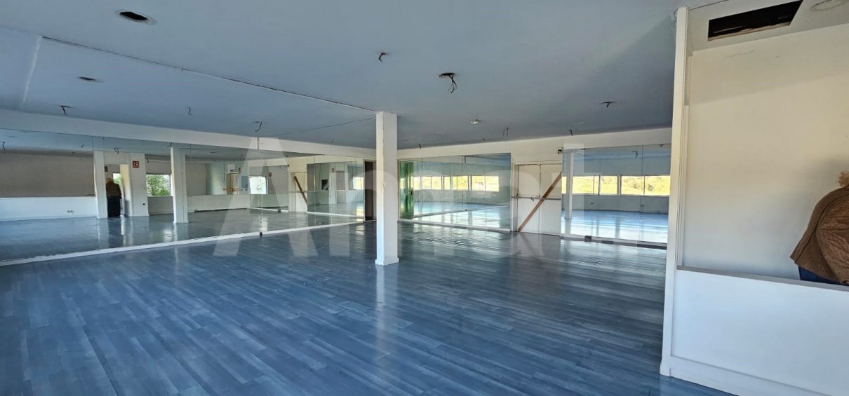 Nave adosada, en polígono Sud-Oest -7