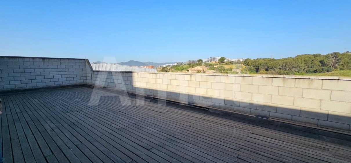 Nave adosada, en polígono Sud-Oest -9