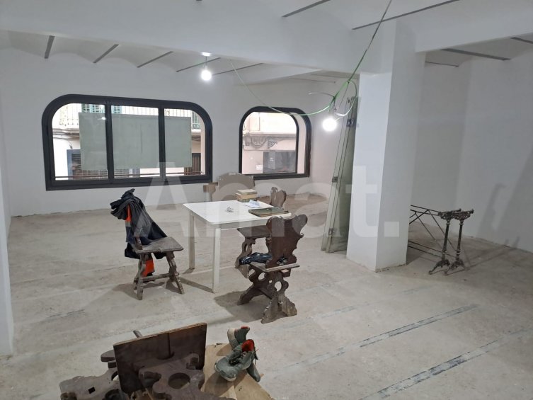 Magnífic local a Séneca. -2