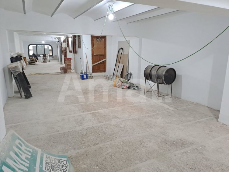 Magnífic local a Séneca. -6