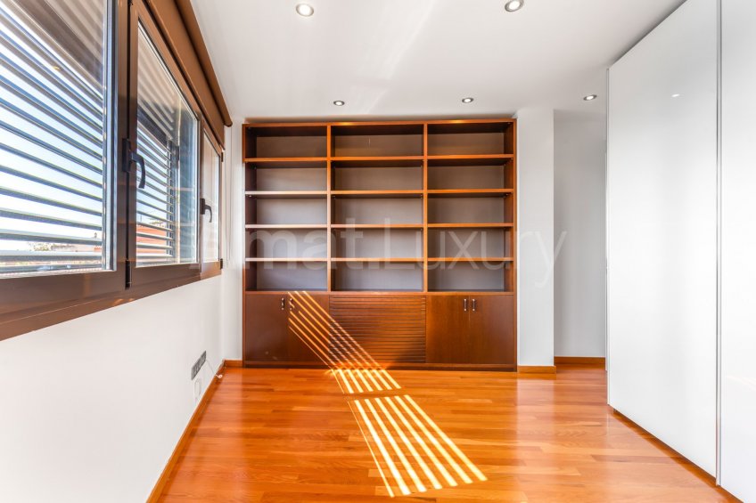 Exclusive penthouse with large terrace and views, in Bonanova -22
