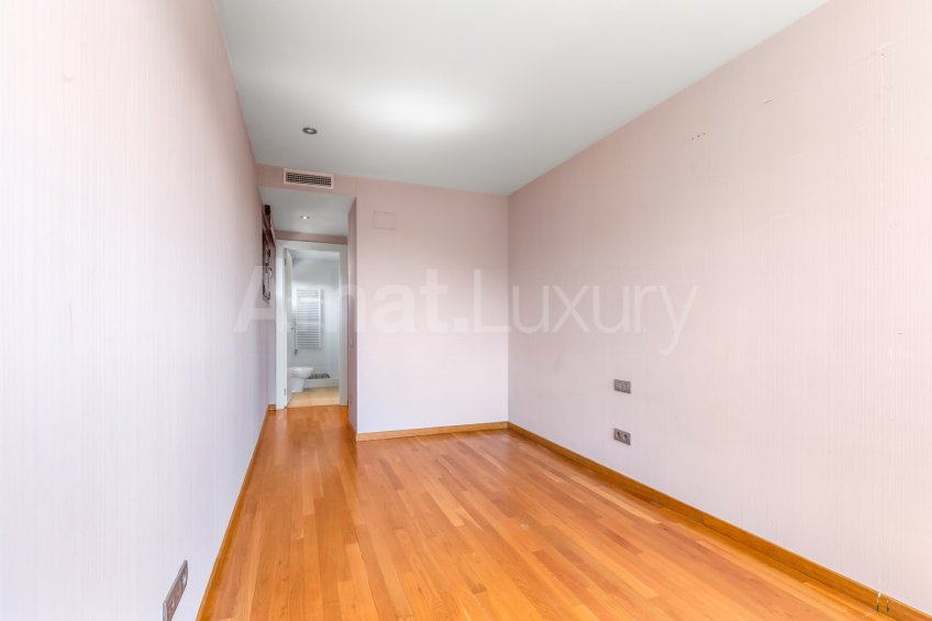 Exclusive penthouse with large terrace and views, in Bonanova -26