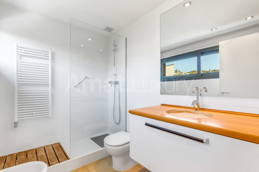 Exclusive penthouse with large terrace and views, in Bonanova -28