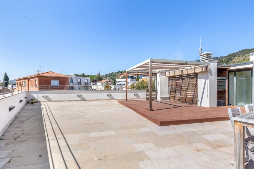 Exclusive penthouse with large terrace and views, in Bonanova -30