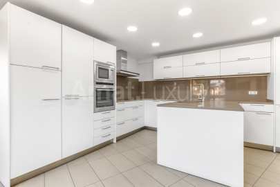 Exclusive penthouse with large terrace and views, in Bonanova -10