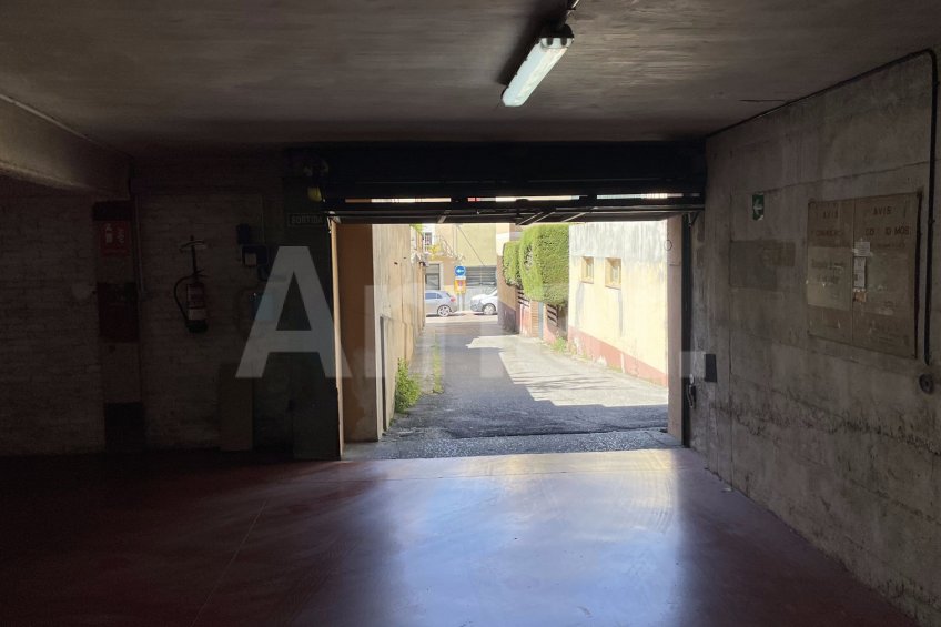 Plaça de pàrquing en venda al centre de Sant Just Desvern -13