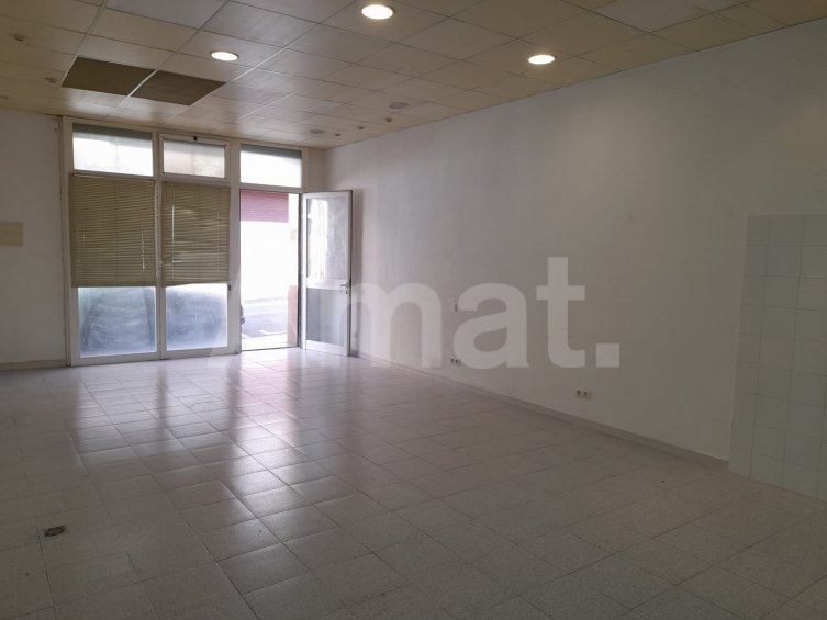 Local comercial al Barri Centre -5