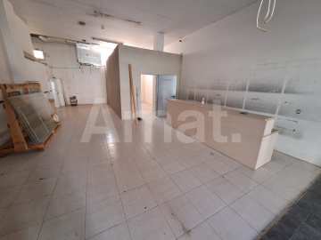 Local comercial a peu de carrer a Avinguda de Cornellà, Esplugues
 -3