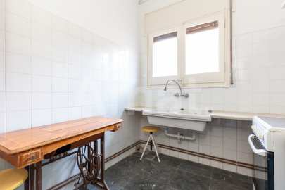Casa con 2 viviendas, en Santa Maria de Montcada -59