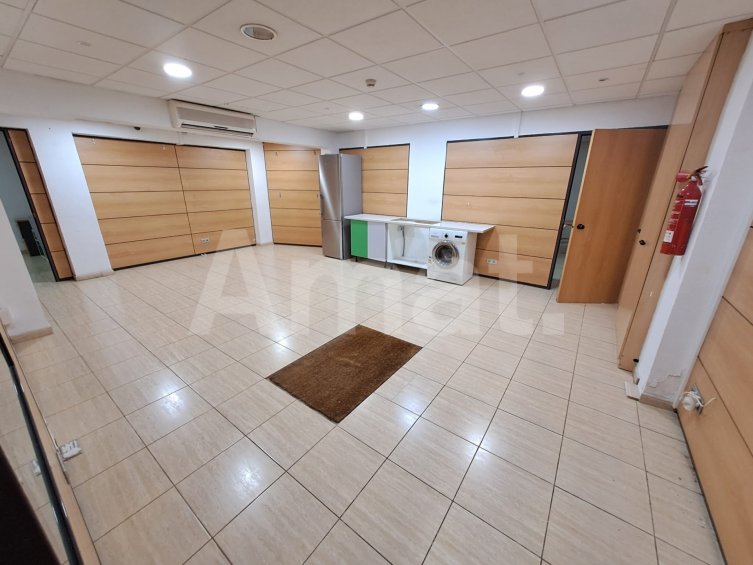 Local comercial de 320 m² en dues plantes a Travessera de Dalt -11