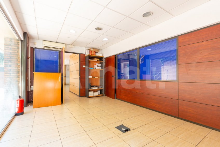 Gran local comercial duplex, en Travessera de Dalt -24