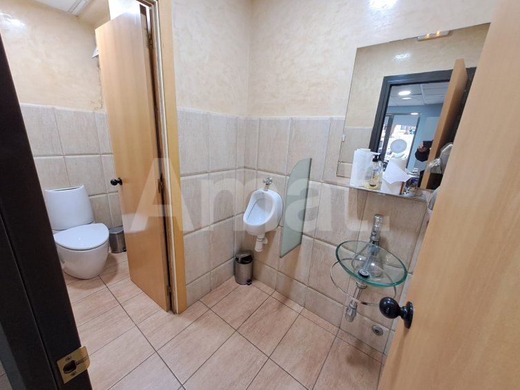 Local comercial de 320 m² en dues plantes a Travessera de Dalt -4