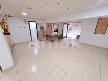 Local comercial de 320 m² en dues plantes a Travessera de Dalt -13