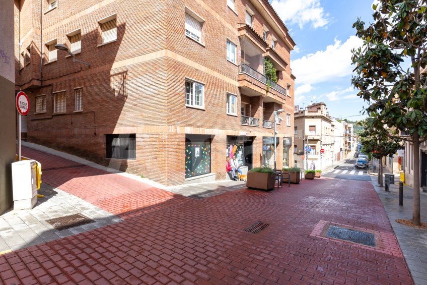 Pis amb terrassa al centre, davant del Mercat -4