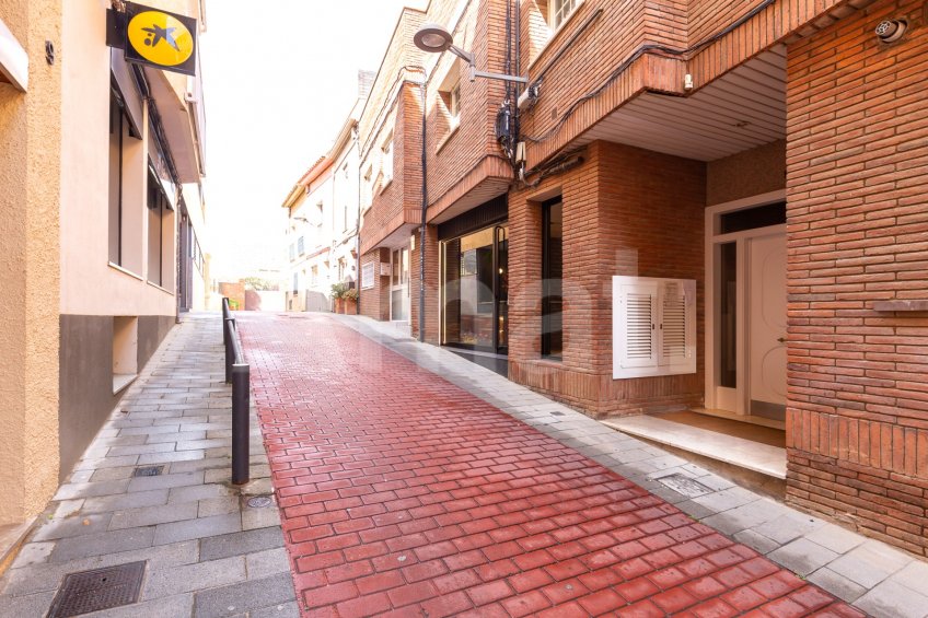 Pis amb terrassa al centre, davant del Mercat -42