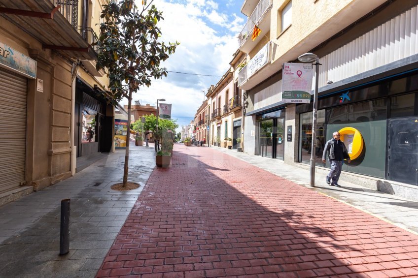Pis amb terrassa al centre, davant del Mercat -44