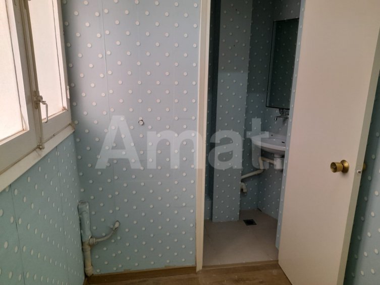 Local comercial al centre de Sant Just Desvern -10