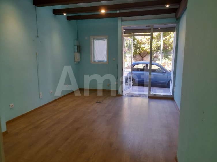 Local comercial al centre de Sant Just Desvern -2