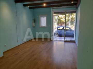 Local comercial al centre de Sant Just Desvern -5