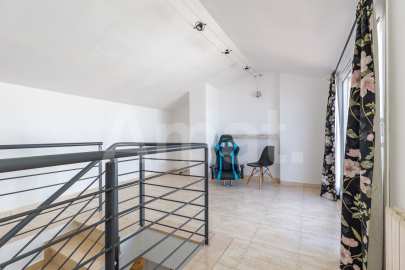 Gran tríplex amb terrassa i piscina, a Les Grases -35