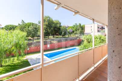 Gran tríplex amb terrassa i piscina, a Les Grases -41