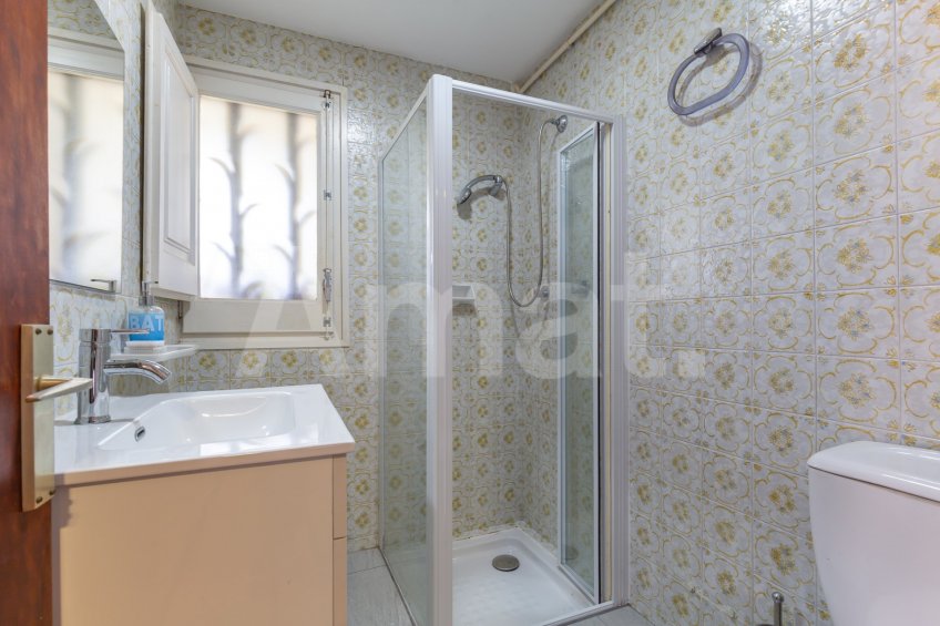 Magnificent detached house with swimming pool and large garden in Cabrils -28