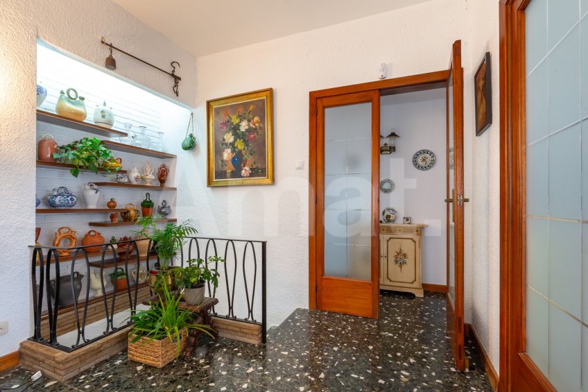 Magnificent detached house with swimming pool and large garden in Cabrils -7